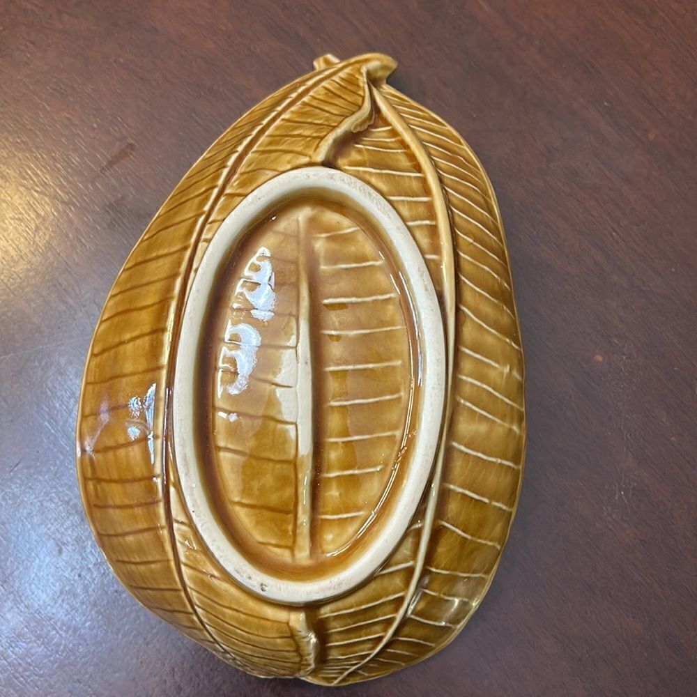Handmade Glass leaf dish  - Picture 3 of 4